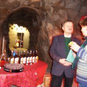135 ☆ Destillation in der Höhle - hier buchbar!